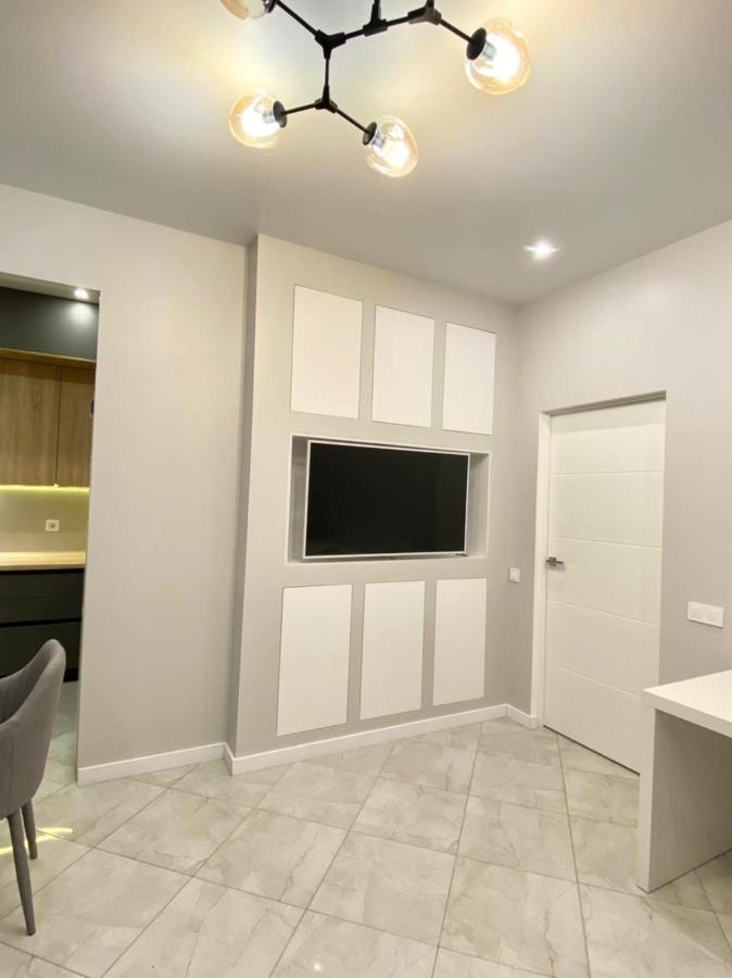 Vip Apartment In Odessa エクステリア 写真