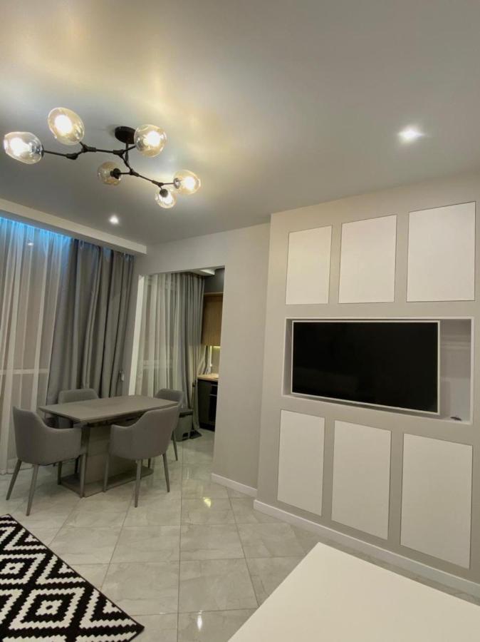 Vip Apartment In Odessa エクステリア 写真